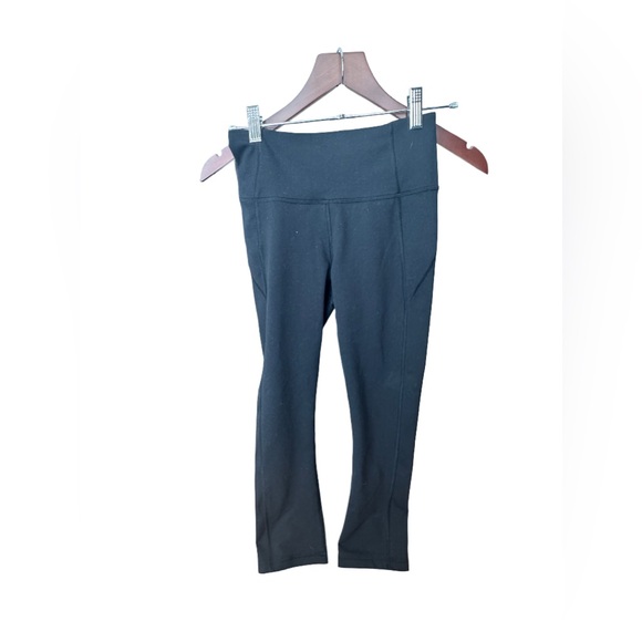 Under Armour Pants - Under armour crop leggings